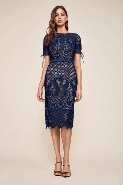 Hurry In Tadashi Shoji - Bateau Lace Applique Sheath Dress - 1 pc Midnight/Nude In Size 6 Available Hurry In Tadashi Shoji - Bateau Lace Applique Sheath Dress - 1 pc Midnight/Nude In Size 6 Available