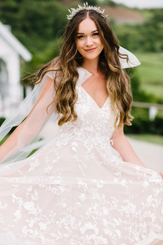 Blowout Sale Izabella Gown with Detachable Bows