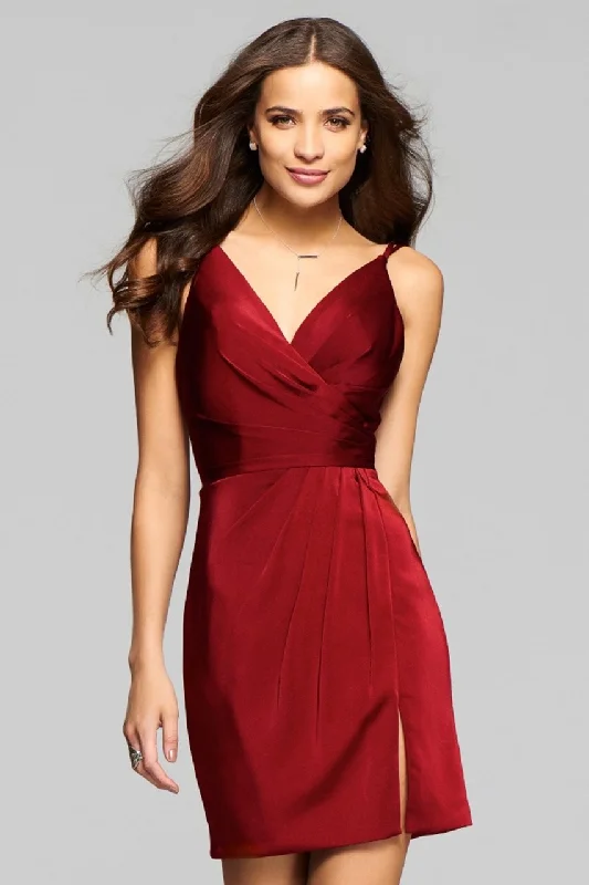 Amazing Deals Faviana - Fitted V-Neck Draped Cocktail Dress 7850