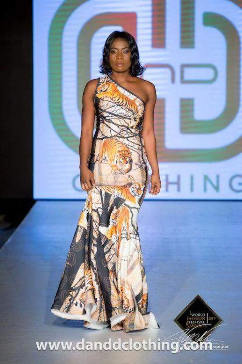 Quick Sale D&D Red Carpet Tiger Dress