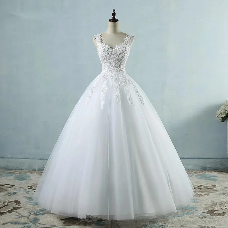 Midnight Sale Women's Lace V-Neck Long Wedding Dress With Beads