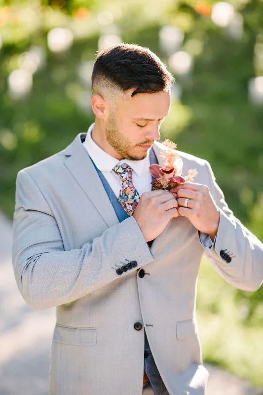 Value Deals Off the Rack Suit Package