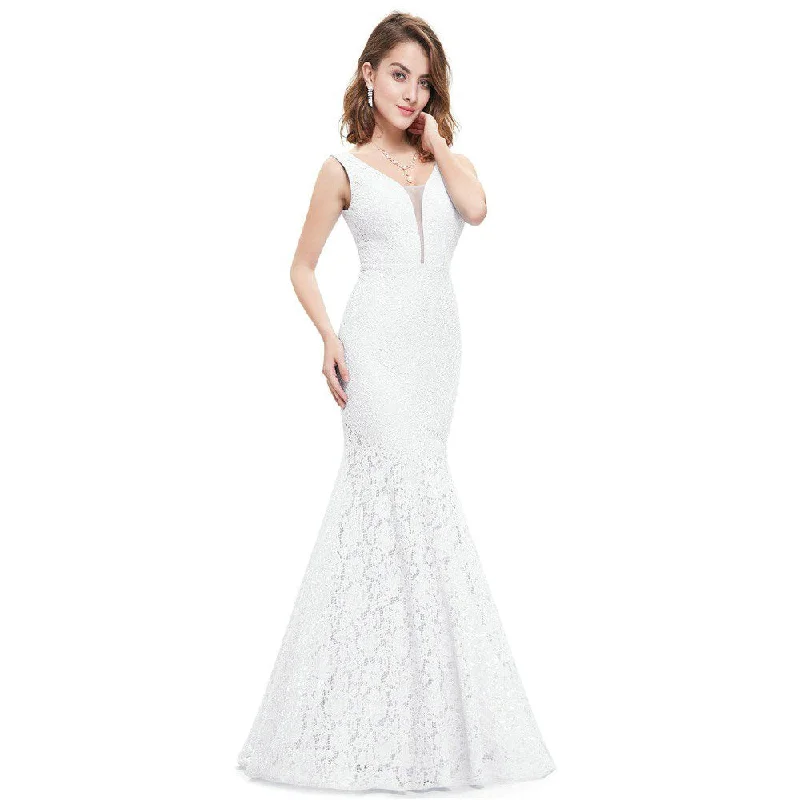 Discount Days Women's Lace V-Neck Sleeveless Long Wedding Dress