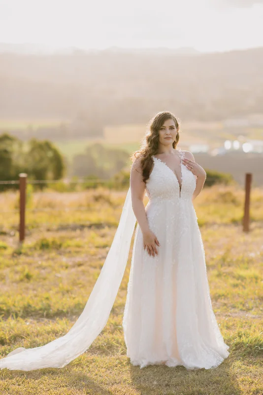 Quick Sale Valentina Veil