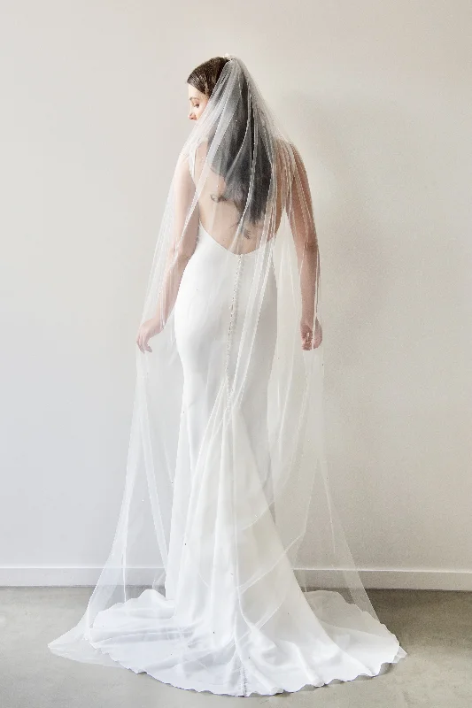 Can't Miss Kat Veil