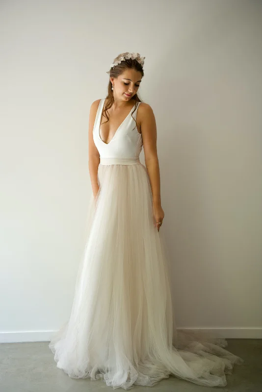 Buy Now Hepburn Skirt in Champagne