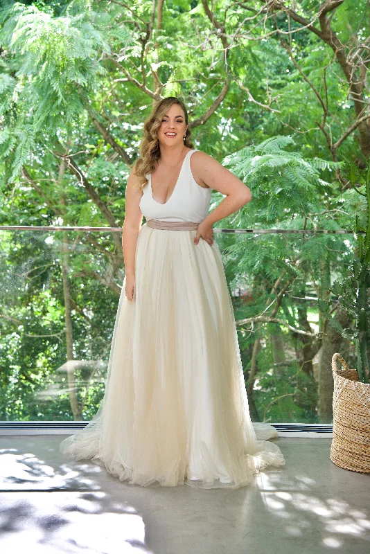 Massive Deals Giselle  overskirt in Champagne