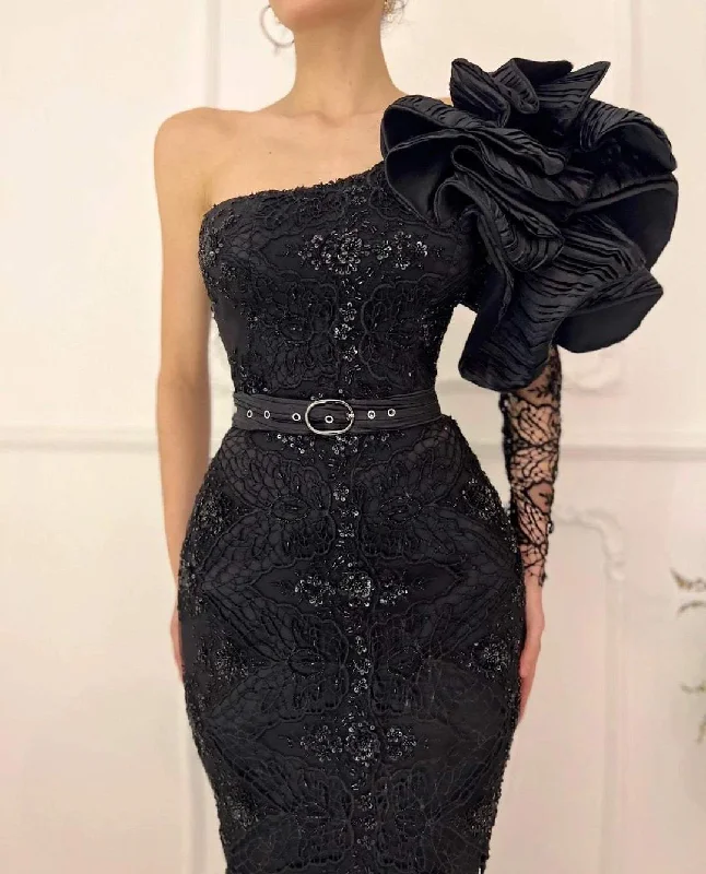 Last Chance Delicate Black Evening Dress