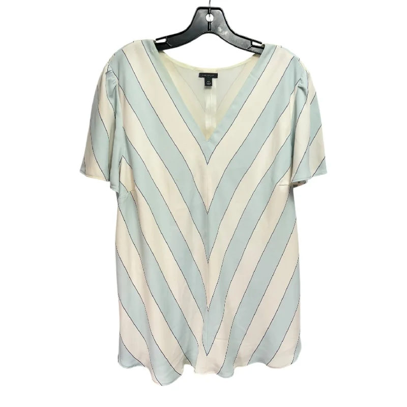 Price Meltdown Top Short Sleeve By Ann Taylor In Blue & Cream, Size: Xxl