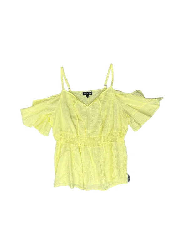 Big Discounts Top Short Sleeve By Lane Bryant  Size: 16