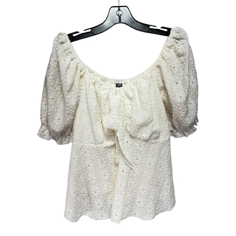 Special Savings Top Short Sleeve By Shein In Cream, Size: 3x