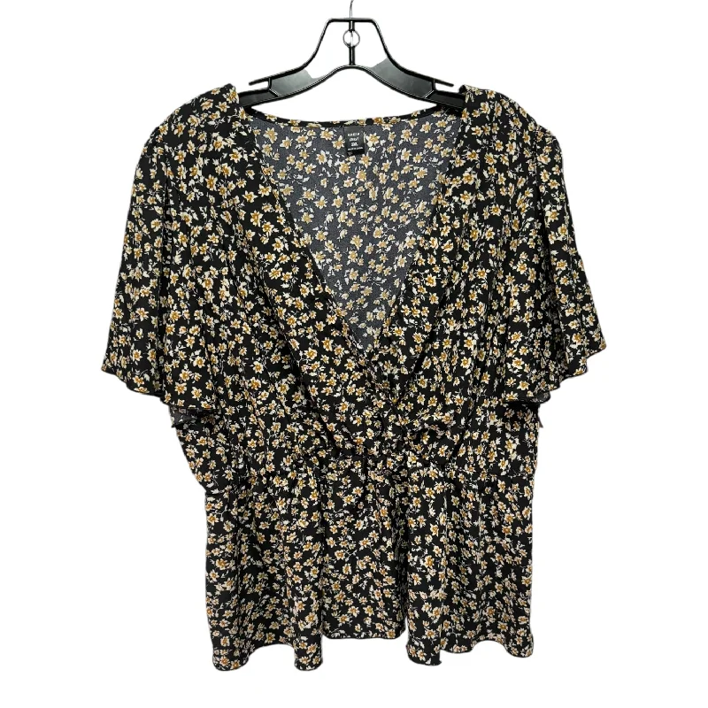 Extra Discounts Top Short Sleeve By Shein In Floral Print, Size: 3x
