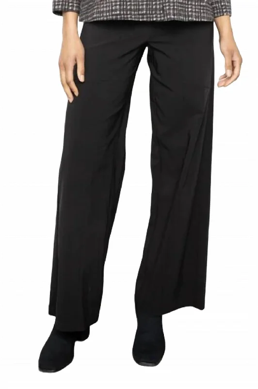 Exclusive Online Offer Women's Solid City Pant In Black