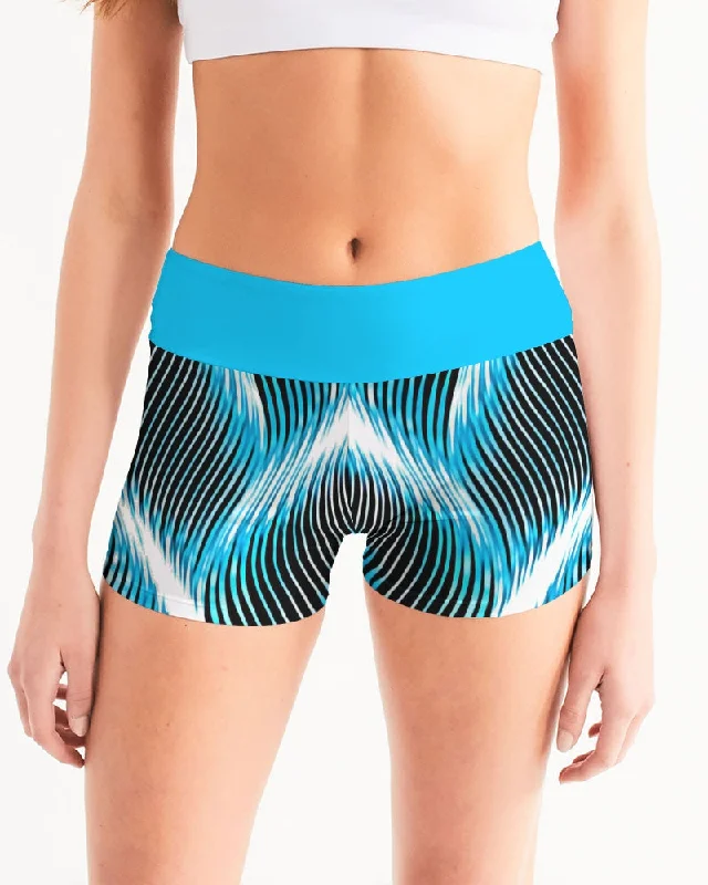 Year-End Clearance TRP Twisted Patterns 04: Weaved Metal Waves 01-02 Designer Mid Rise Yoga Shorts